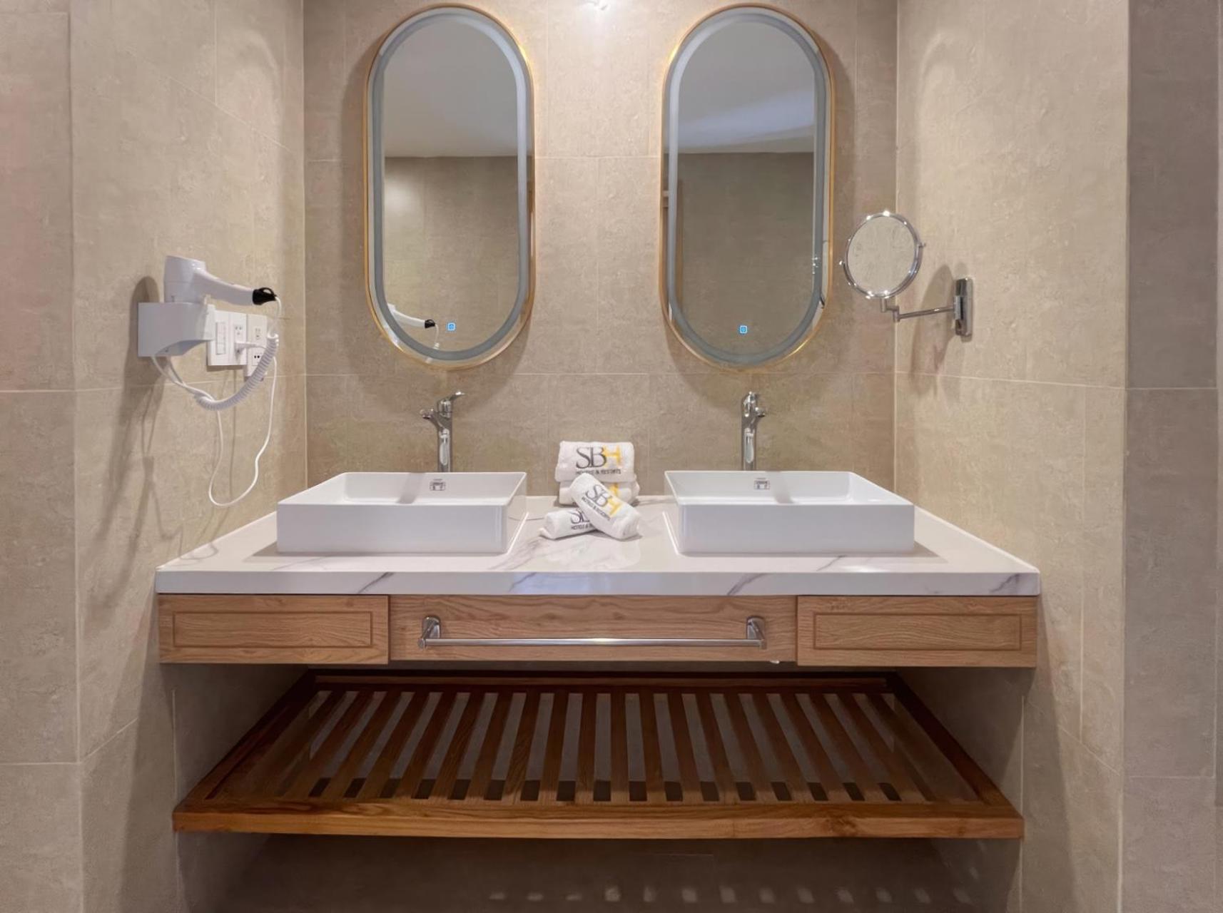 Sbh Gloria Hue Hotel Bagian luar foto